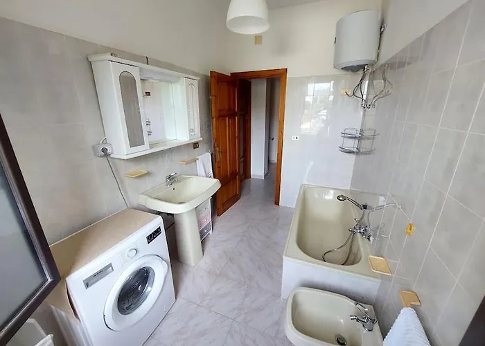 Holiday home Rebecca's House *